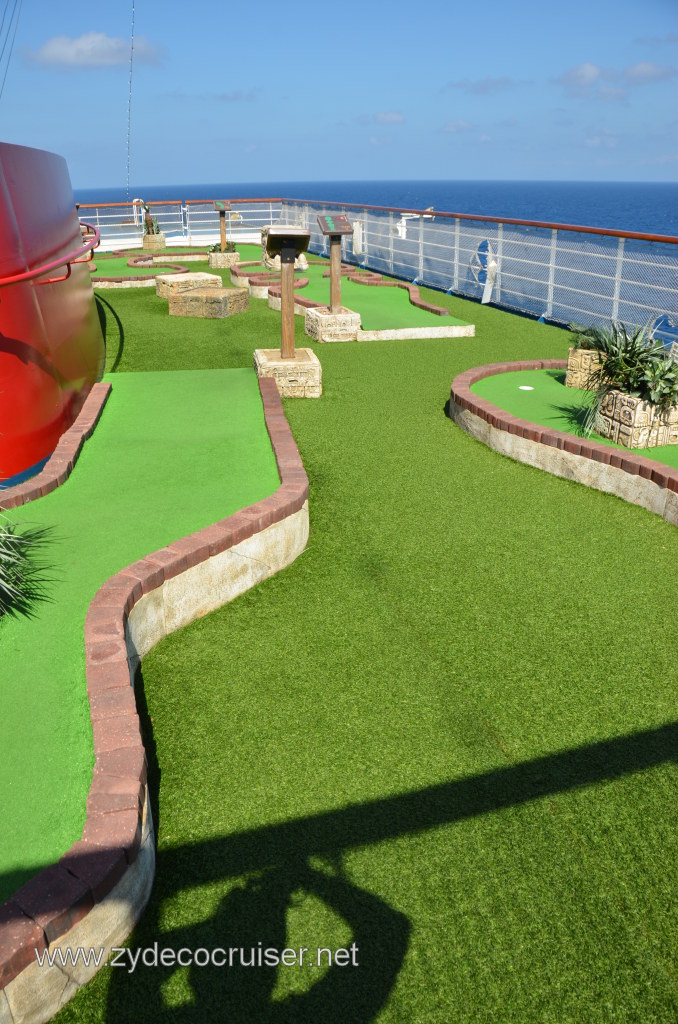 046: Carnival Conquest, Nov 15, 2011, Sea Day 2, Mini-Golf