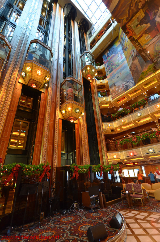 058: Carnival Conquest, Fun Day at Sea 1, Atrium