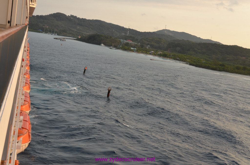 019: Carnival Conquest Cruise, Roatan, 