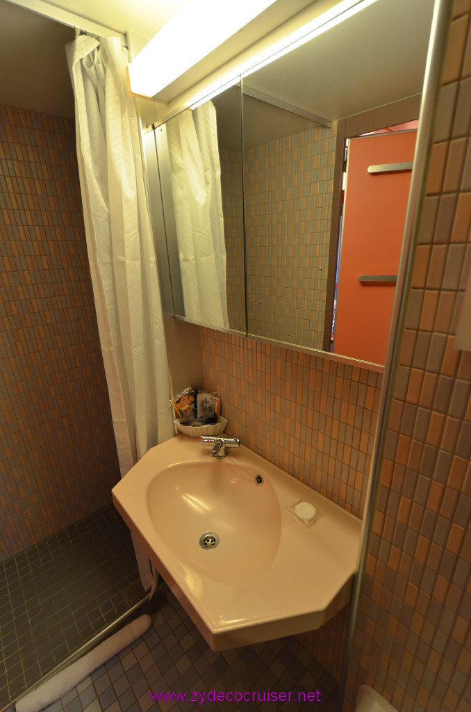 028: Carnival Elation, New Orleans, Embarkation, Cabin Bathroom, 