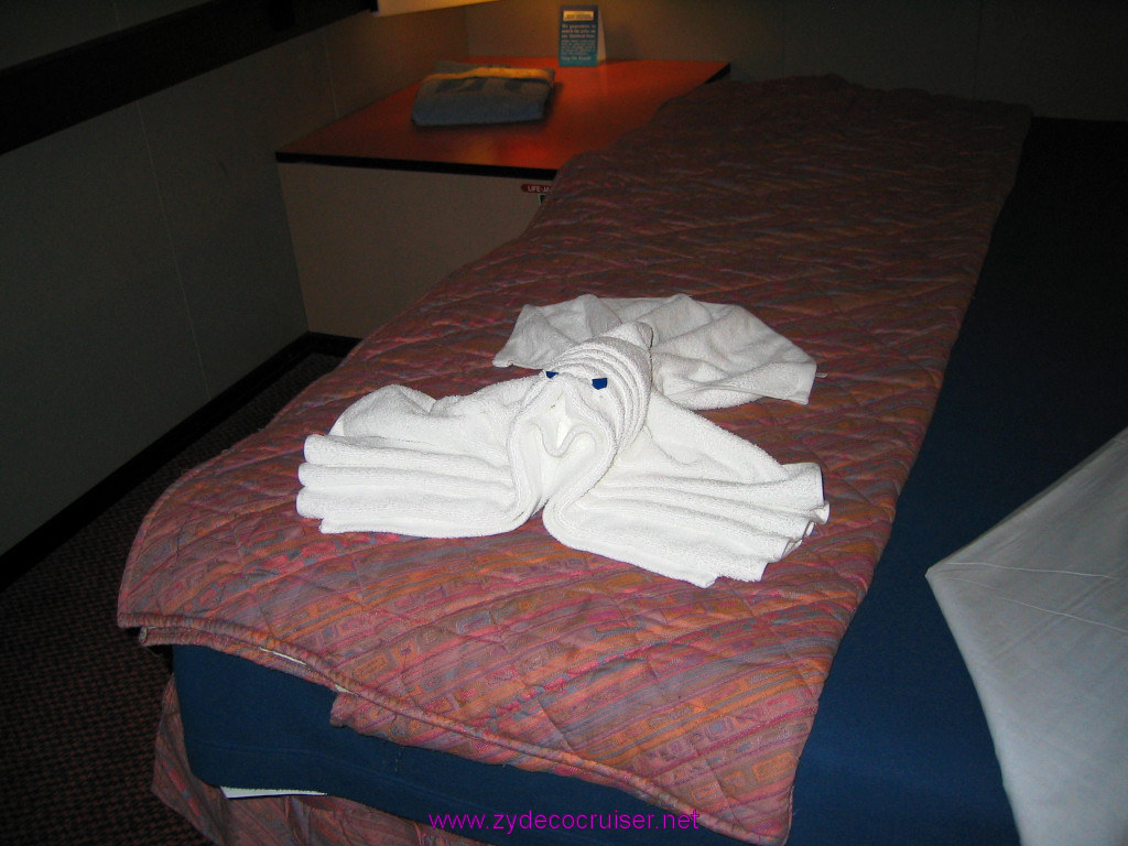 018: Carnival Elation 2004 Cruise, Towel Animal