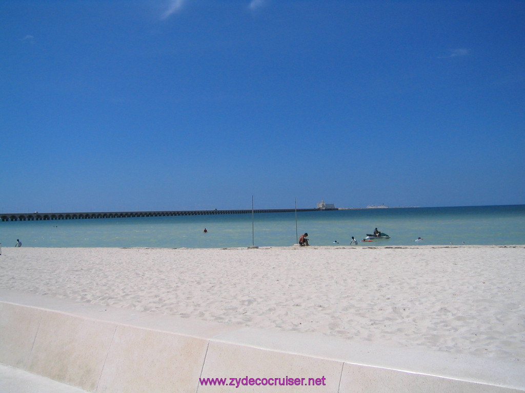 113: Carnival Elation 2004 Cruise, Progreso, The longest pier