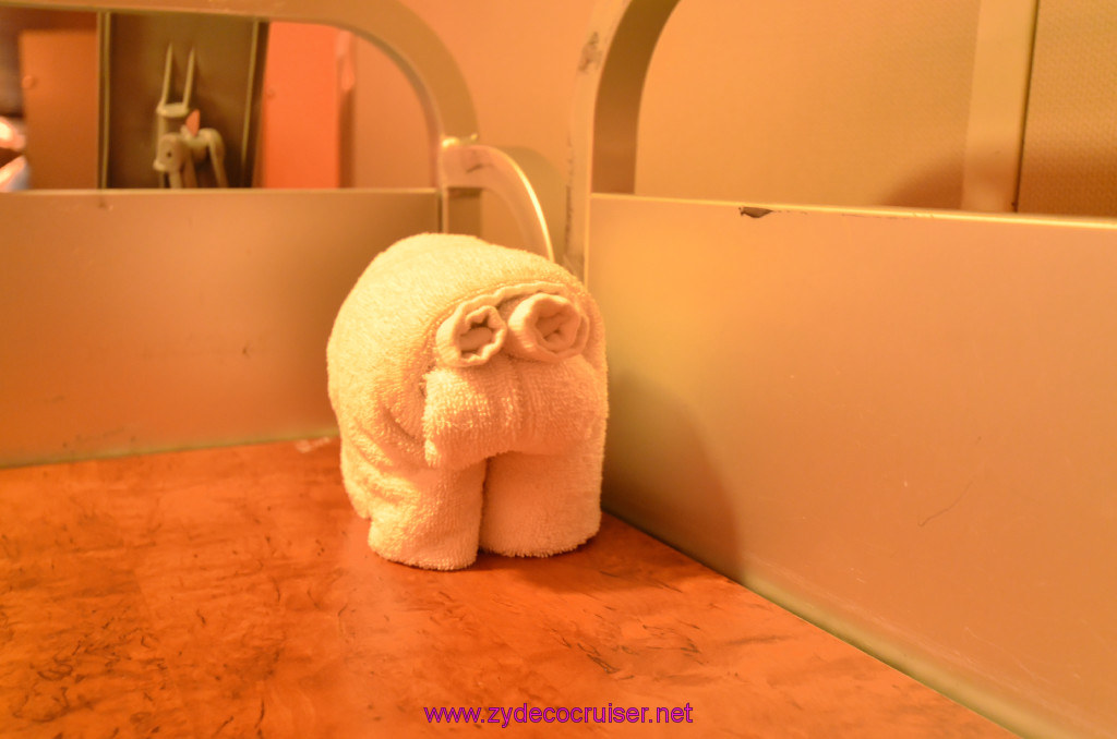 039: Carnival Elation Cruise, Fun Day at Sea 1, Tiny Towel Animal, 