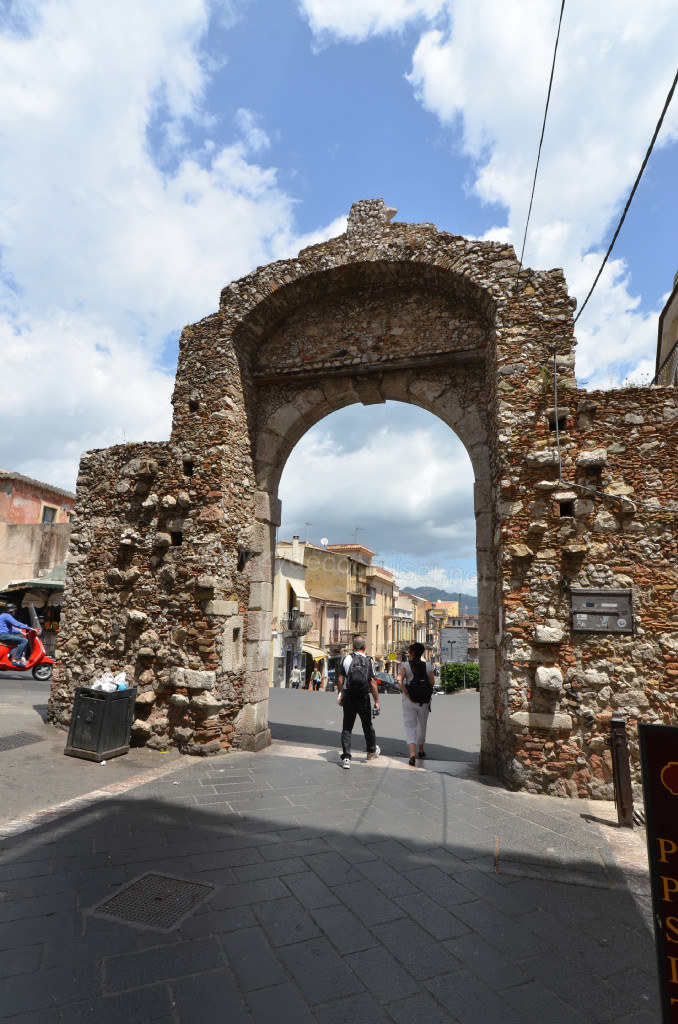 095: Carnival Sunshine Cruise, Messina, Taormina on your Own tour, 