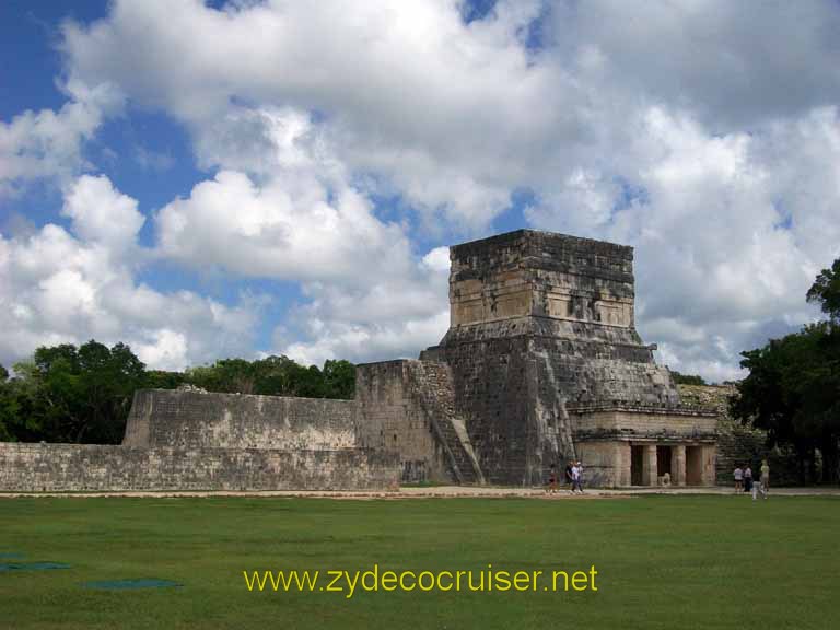 031: Carnival Triumph, Elizabeth Pictures, Chichen Itza