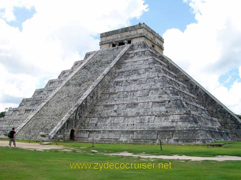 047: Carnival Triumph, Elizabeth Pictures, Chichen Itza