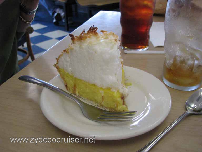 06: Lea's Lunchroom, Lea's Coconut Pie