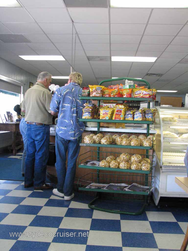 08: Lea's Lunchroom, Register area