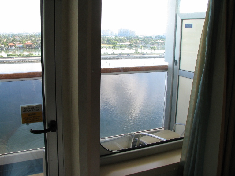 003: Carnival Valor Stateroom 8400