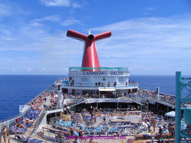 009: Carnival Valor, Sea Day 1, 